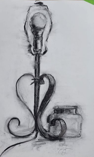Dibujo a carboncillo de una lámpara hecho por una estudiante